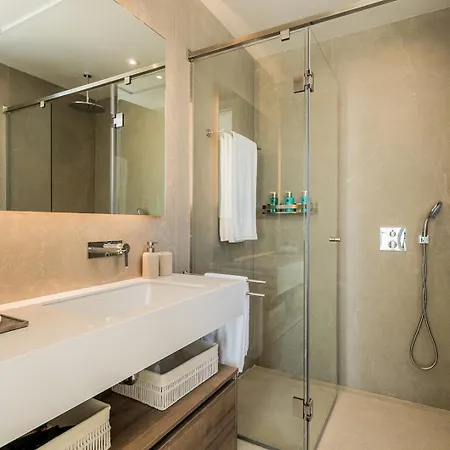 Luxury Villa In Marbella With Panoramic Sea Views & Large Garden וילה מארבלה