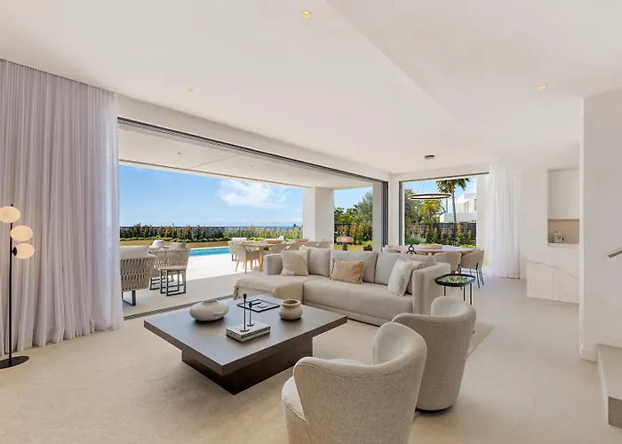 Luxury In With Panoramic Sea Views & Large Garden マルベーリャ