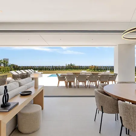 Luxury In With Panoramic Sea Views & Large Garden * 马尔韦利亚