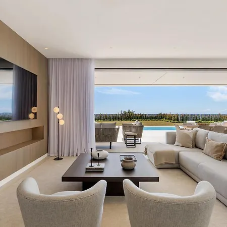 Luxury Villa In Marbella With Panoramic Sea Views & Large Garden *