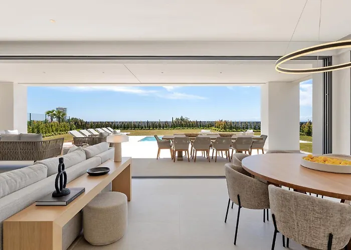 Luxury In With Panoramic Sea Views & Large Garden * Marbella