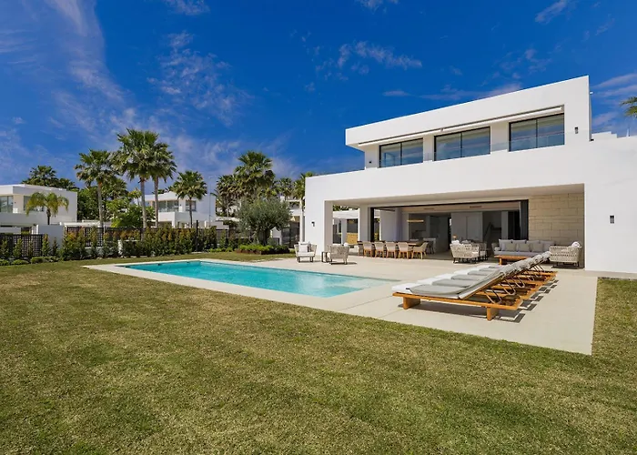 Villa Luxury In With Panoramic Sea Views & Large Garden