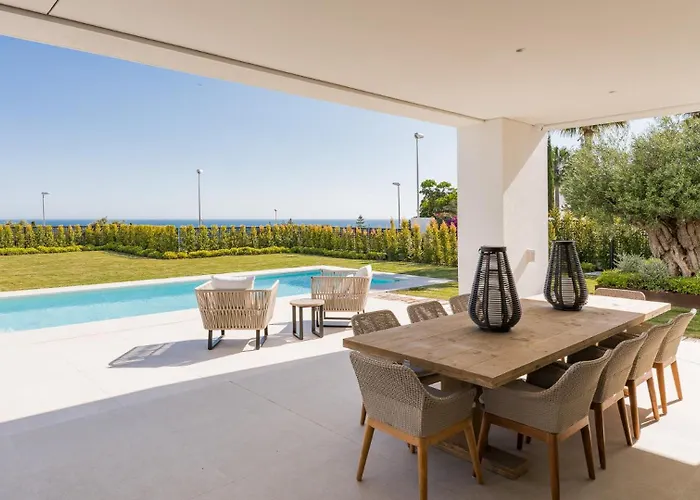 Luxury In With Panoramic Sea Views & Large Garden Villa *